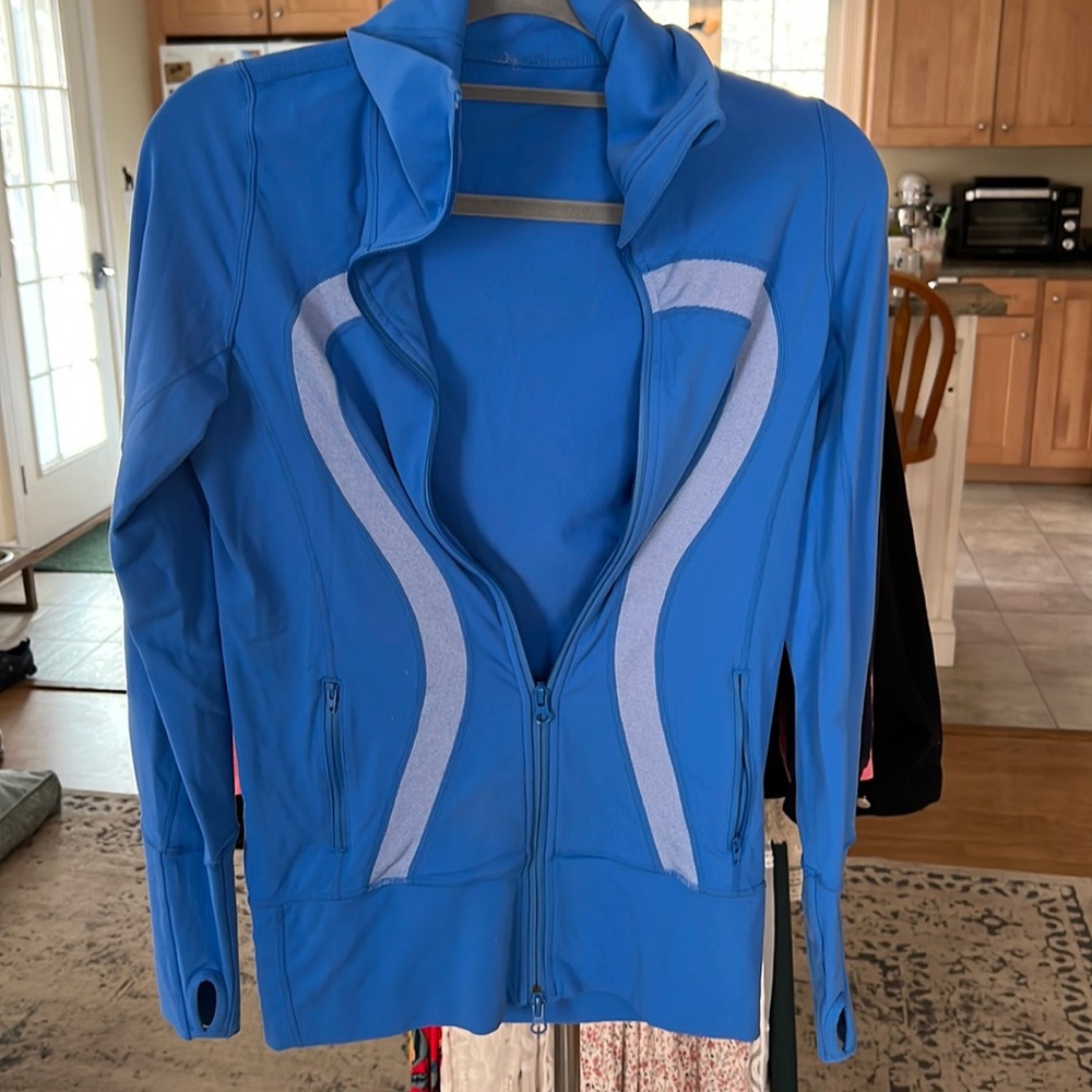 Lululemon zip up size 4 blue